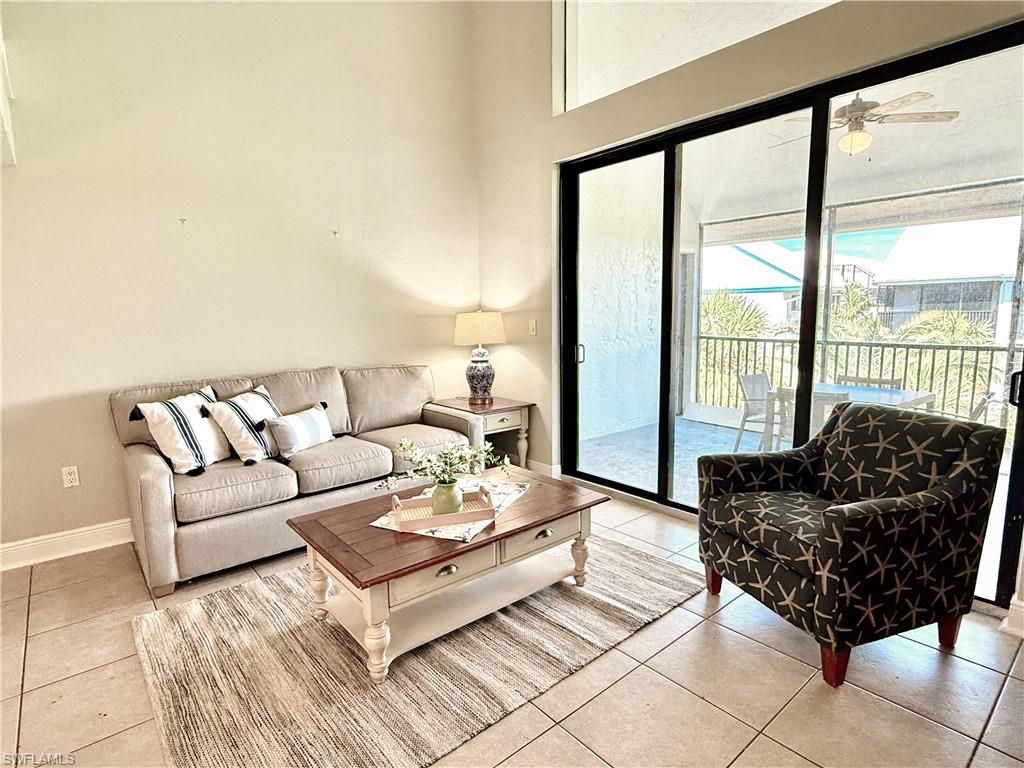 TENNIS VILLAS - Residential