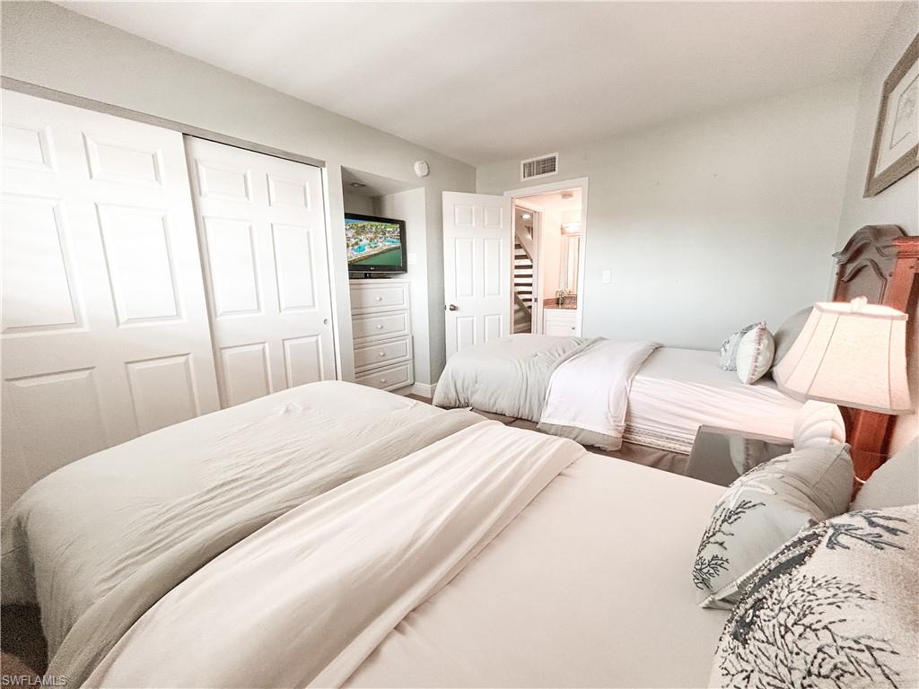 TENNIS VILLAS - Residential