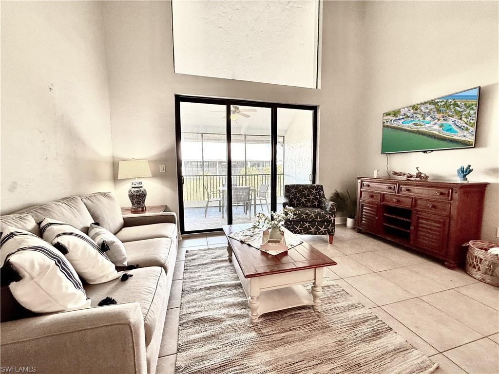 TENNIS VILLAS - Residential