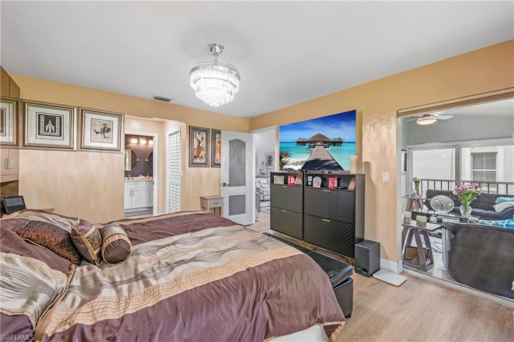 COUNTRY HOLLOW - Residential