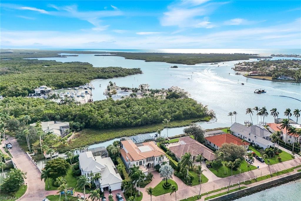 SOUTHPOINTE YACHT CLUB - Residential