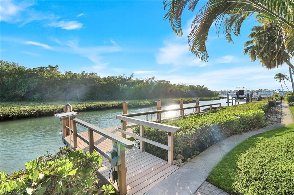 SOUTHPOINTE YACHT CLUB - Residential