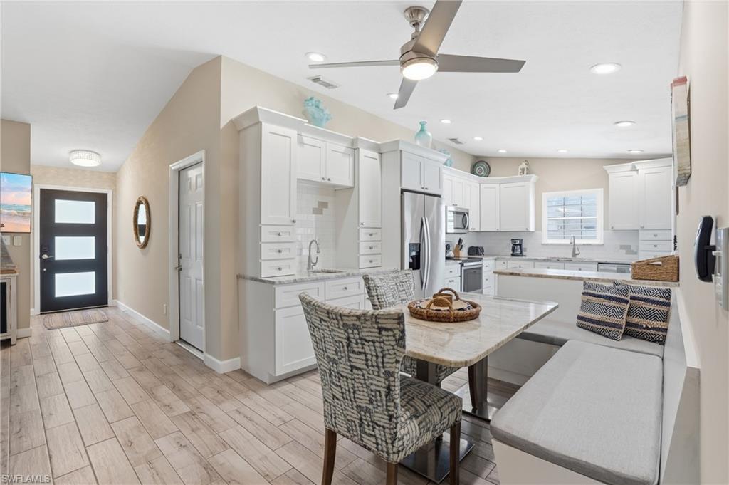 NAPLES PARK - Residential
