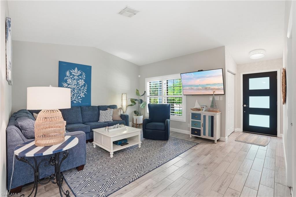 NAPLES PARK - Residential