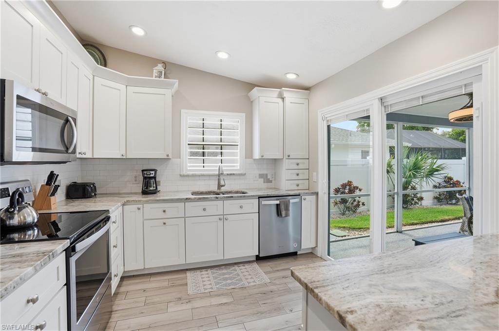 NAPLES PARK - Residential