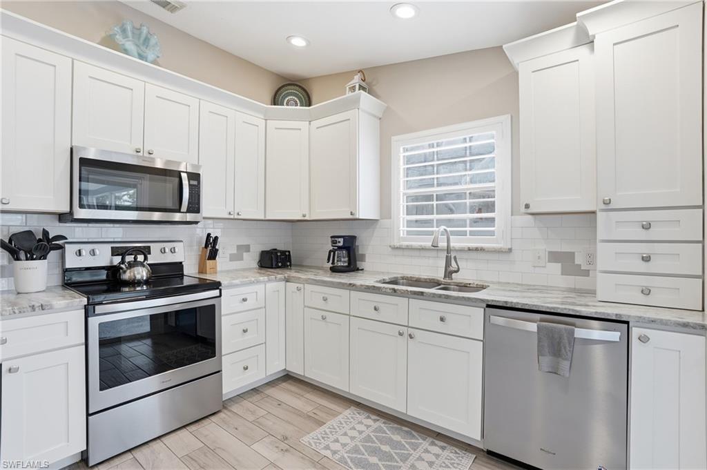 NAPLES PARK - Residential