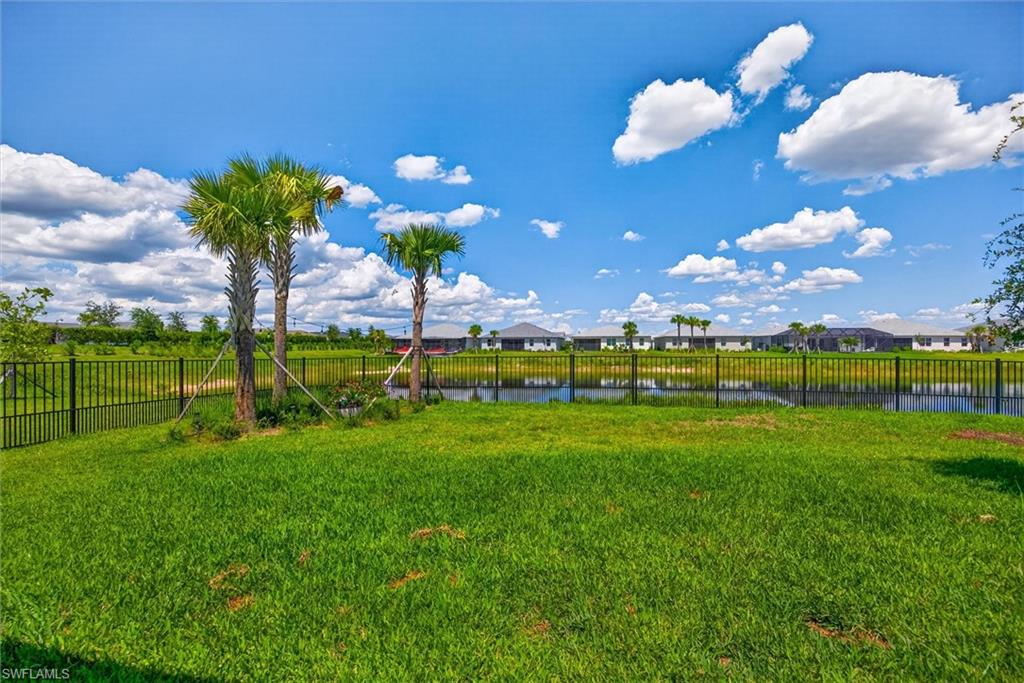 CRESCENT LAKES - Residential