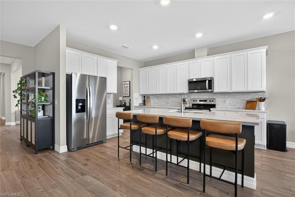 CRESCENT LAKES - Residential