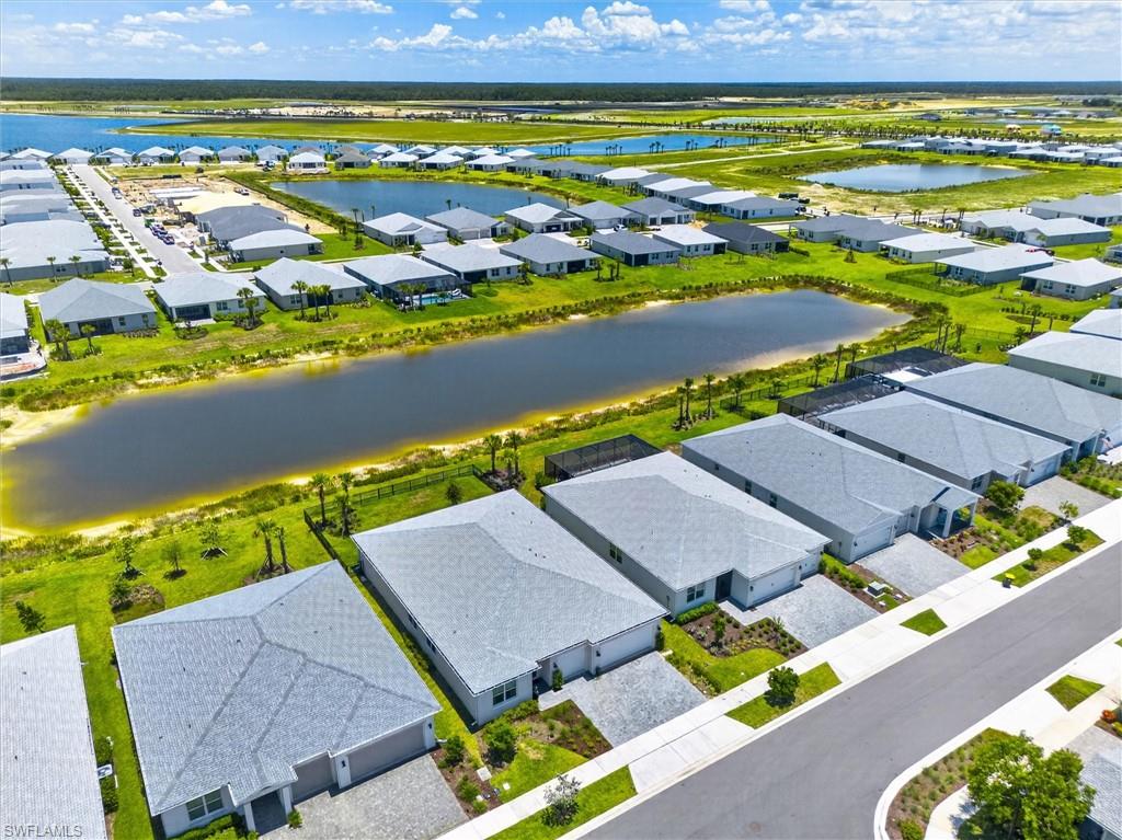 CRESCENT LAKES - Residential