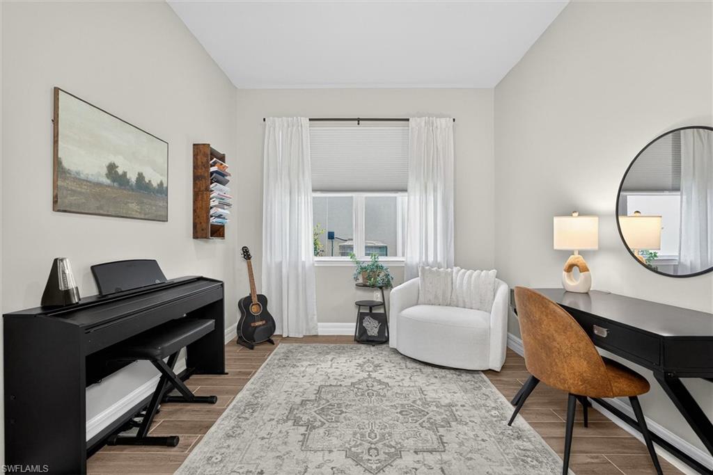 CRESCENT LAKES - Residential