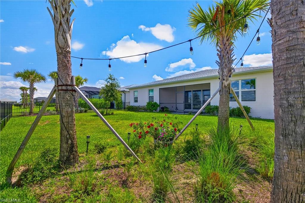CRESCENT LAKES - Residential