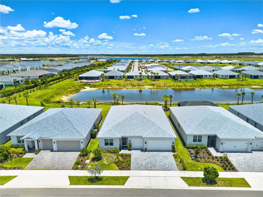 CRESCENT LAKES - Residential
