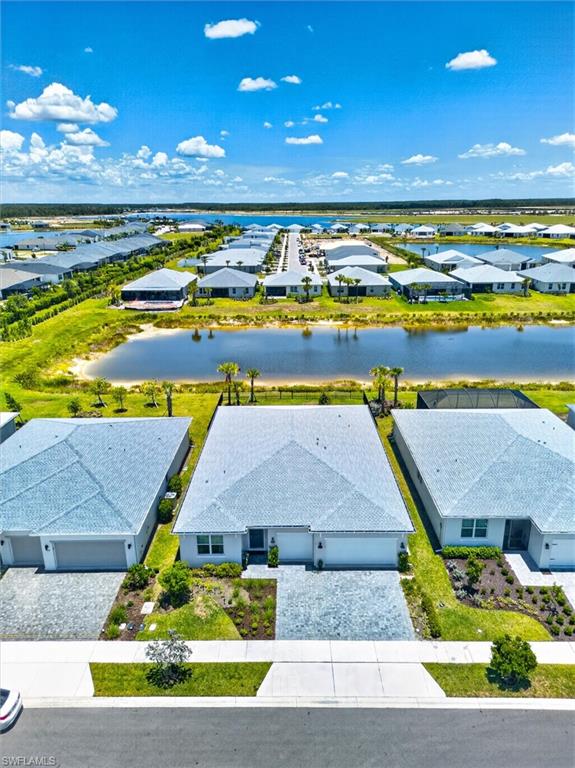 CRESCENT LAKES - Residential