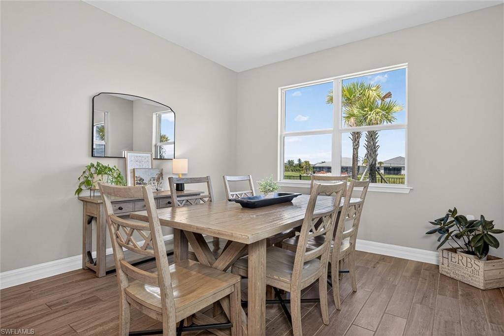 CRESCENT LAKES - Residential