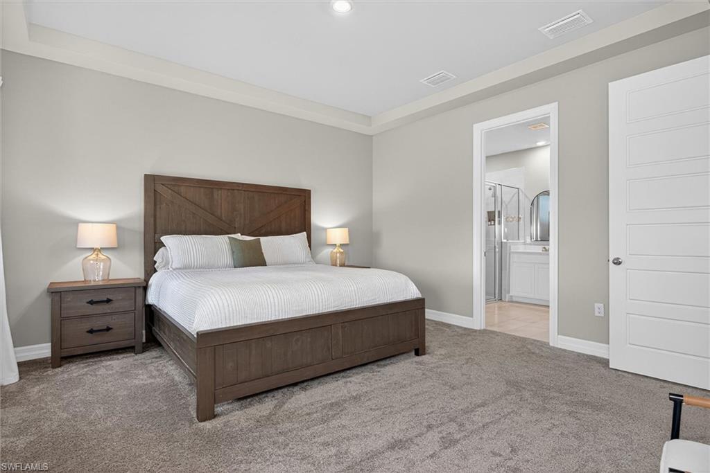CRESCENT LAKES - Residential