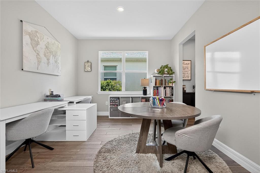 CRESCENT LAKES - Residential