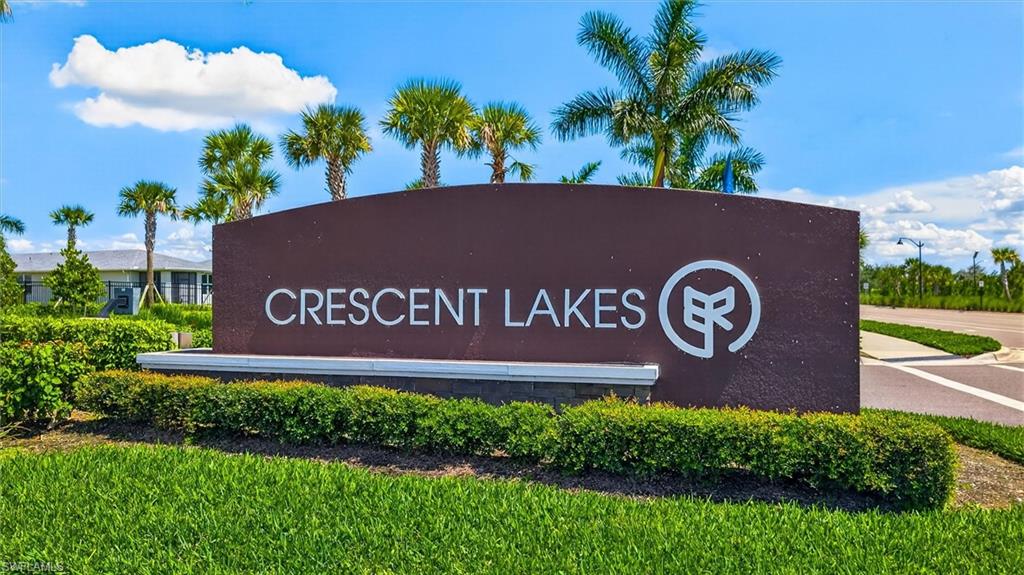 CRESCENT LAKES - Residential