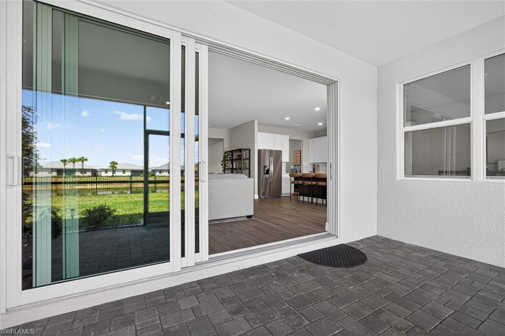CRESCENT LAKES - Residential