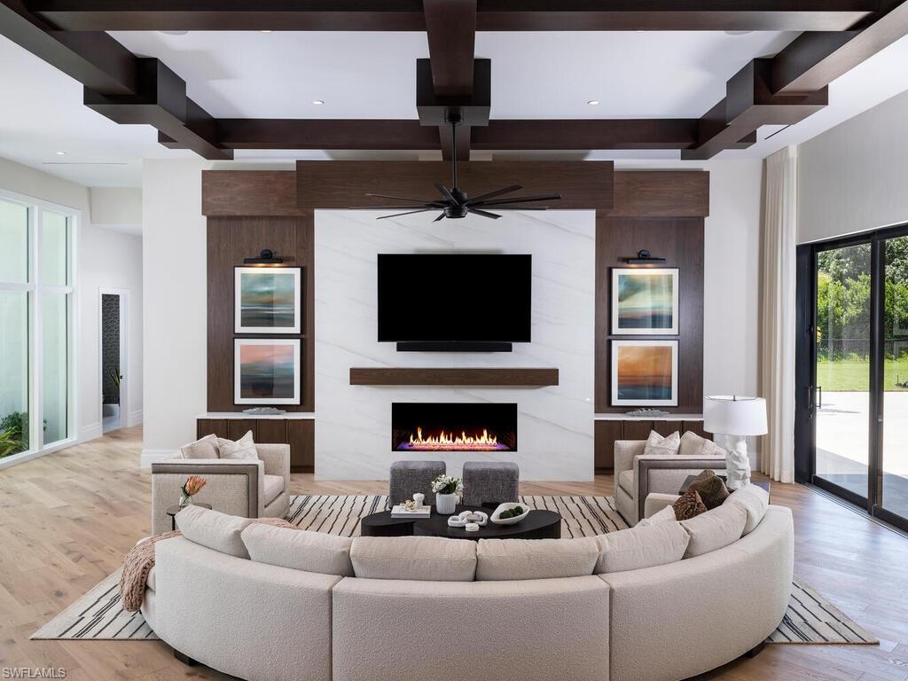 PINE RIDGE - Residential