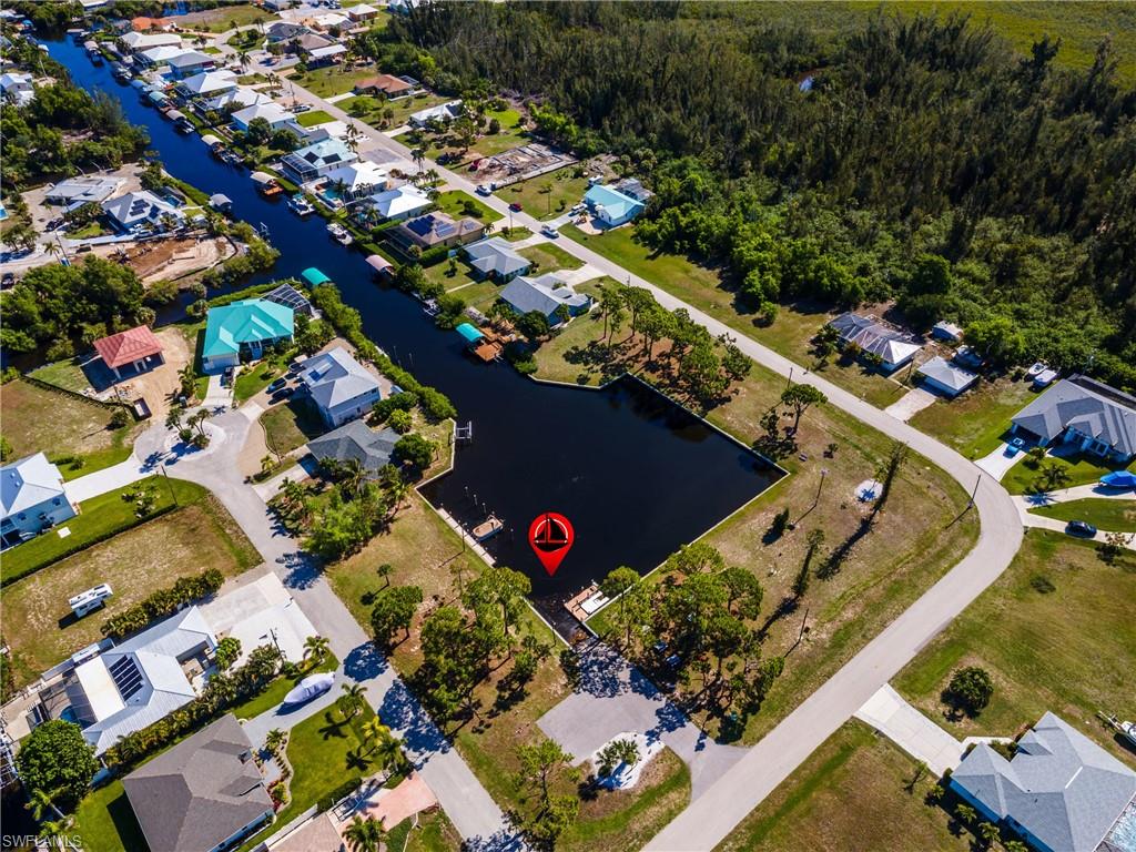 CHARLOTTE SHORES CONDOMINIUM - Residential