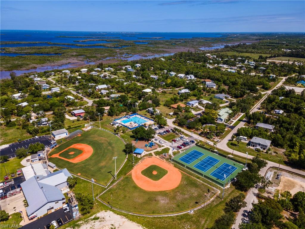 CHARLOTTE SHORES CONDOMINIUM - Residential