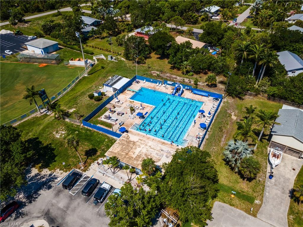 CHARLOTTE SHORES CONDOMINIUM - Residential