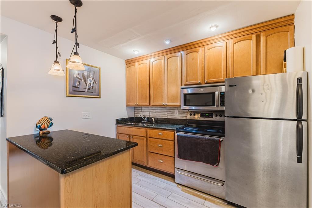 CHARLOTTE SHORES CONDOMINIUM - Residential