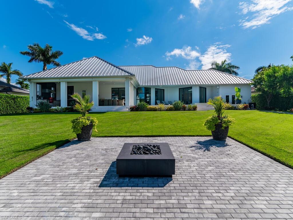 ESTATES - Residential