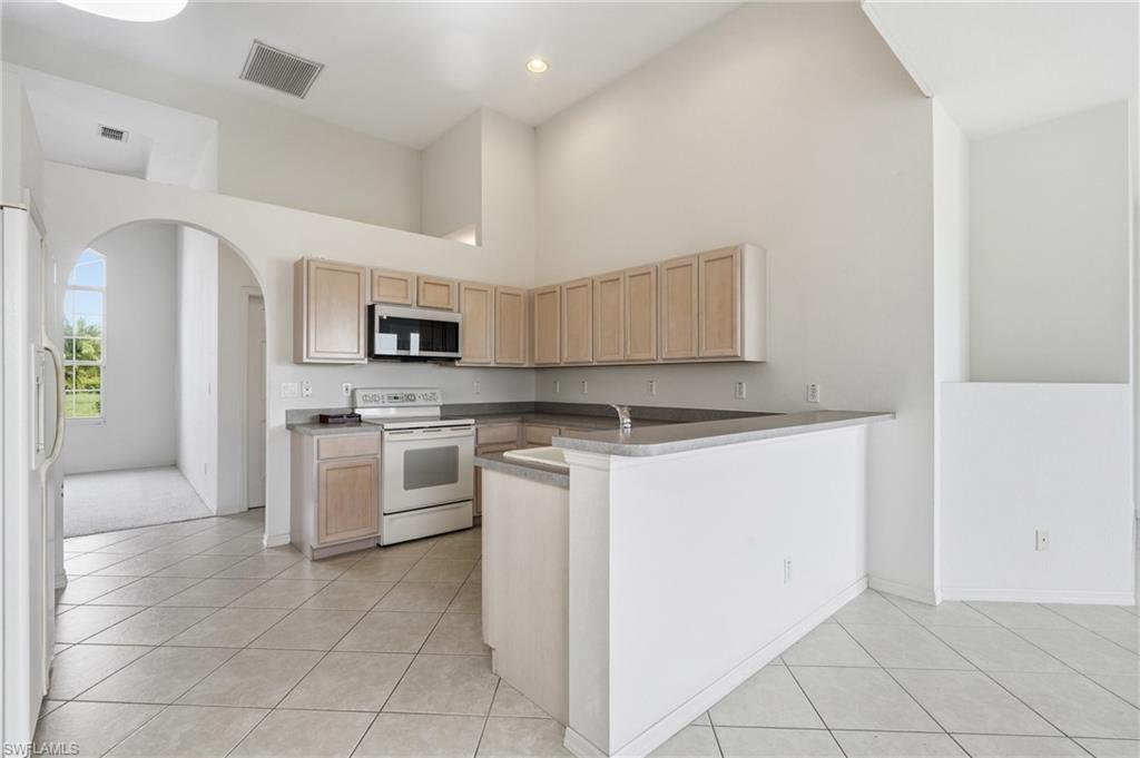 ROYAL PALM GOLF ESTATES - Residential