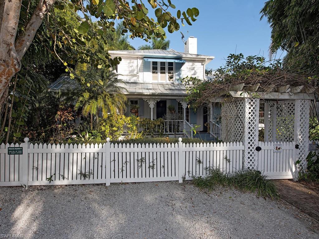 AQUALANE SHORES - Residential