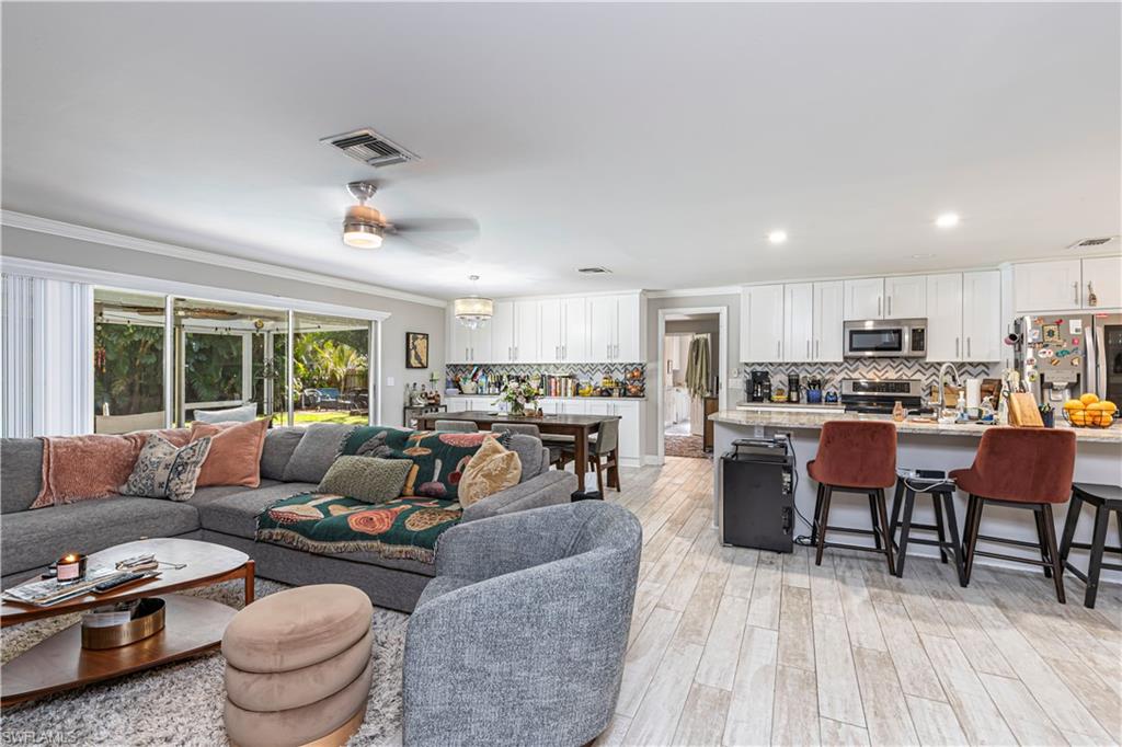 ST ANDREWS AT LELY GOLF ESTATES - Residential Lease