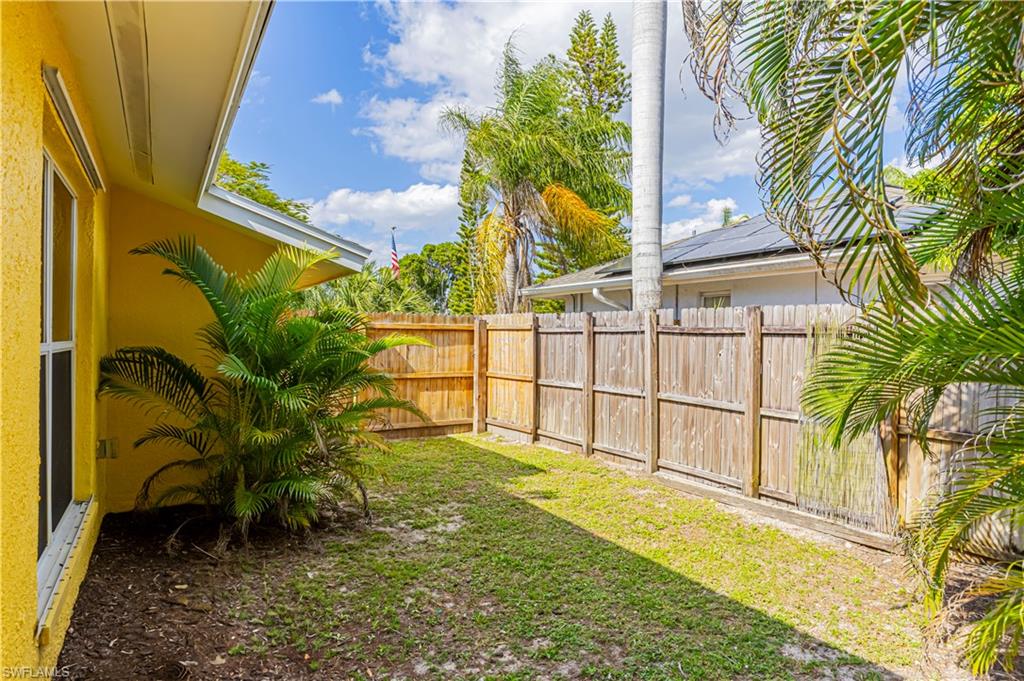 ST ANDREWS AT LELY GOLF ESTATES - Residential Lease