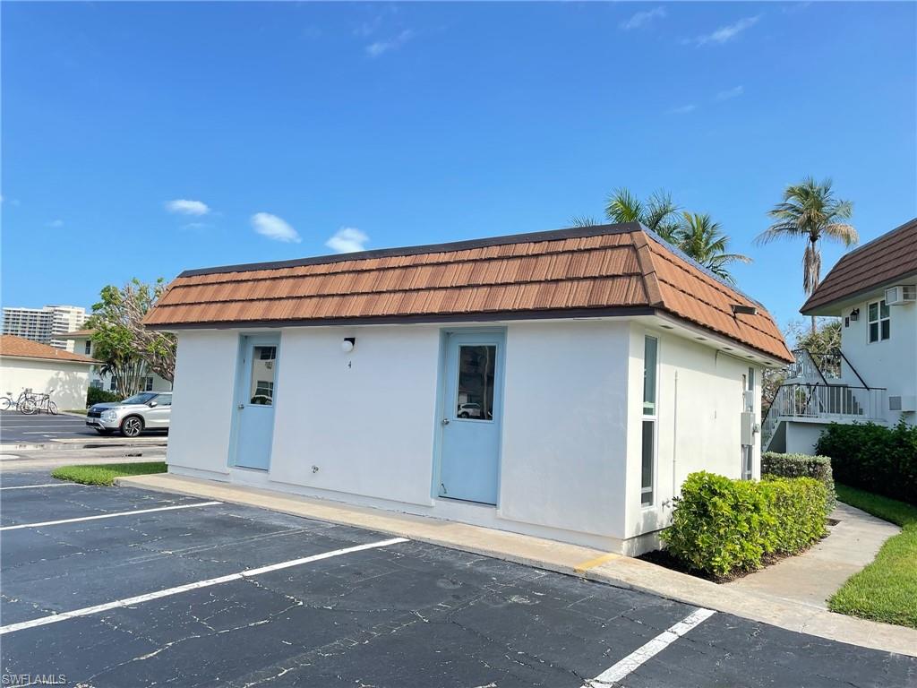 SEABREEZE APTS - Residential