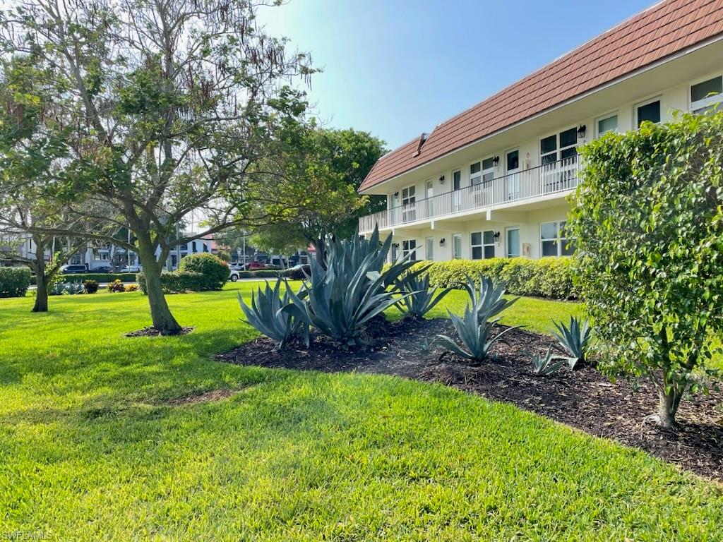 SEABREEZE APTS - Residential