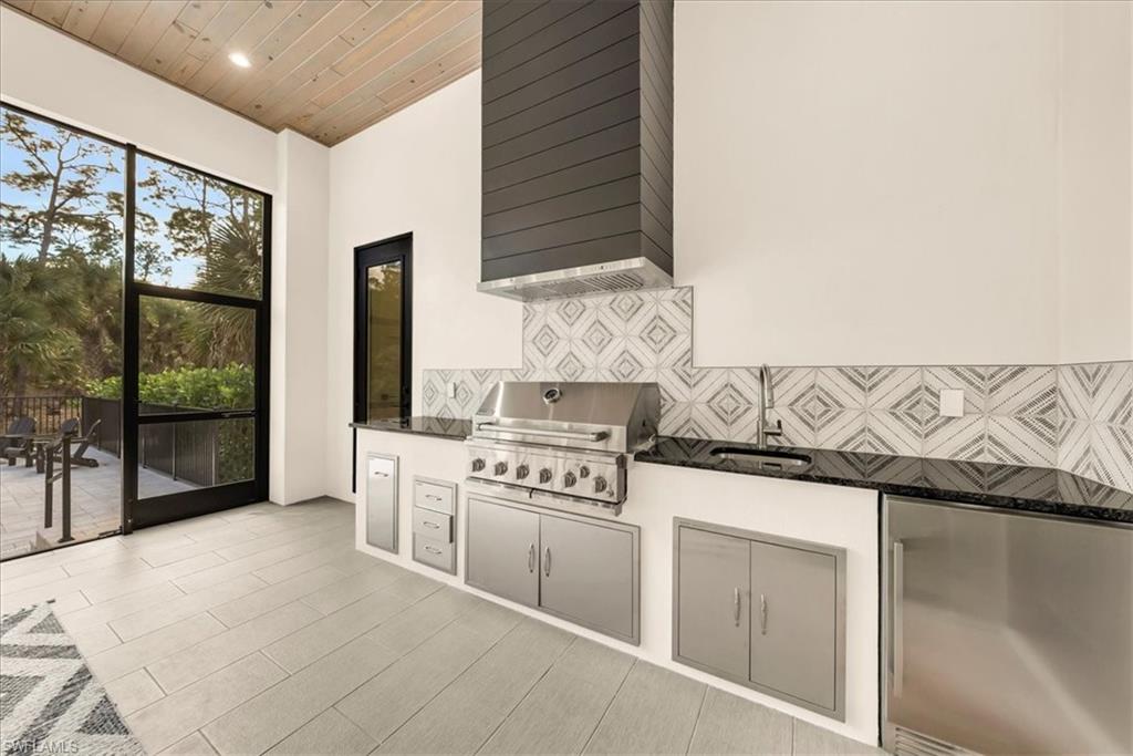 COLLIER WOODS - Residential