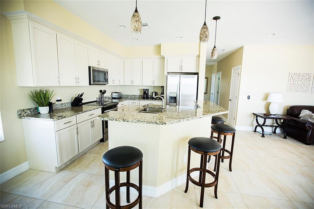 CRESCENT BEACH - Residential