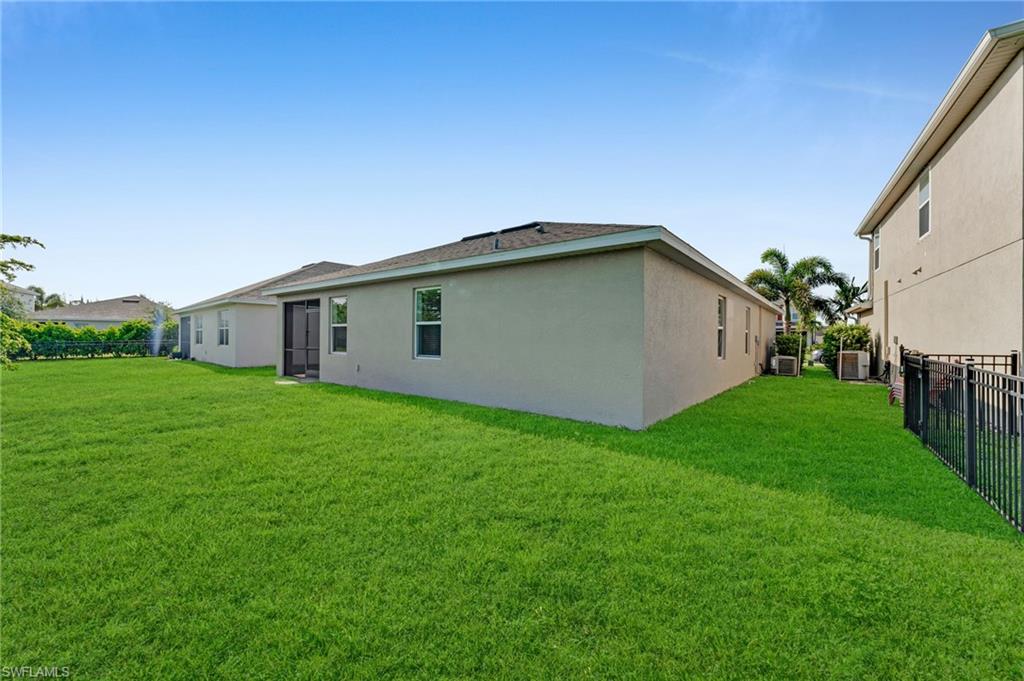 CAPE CORAL - Residential