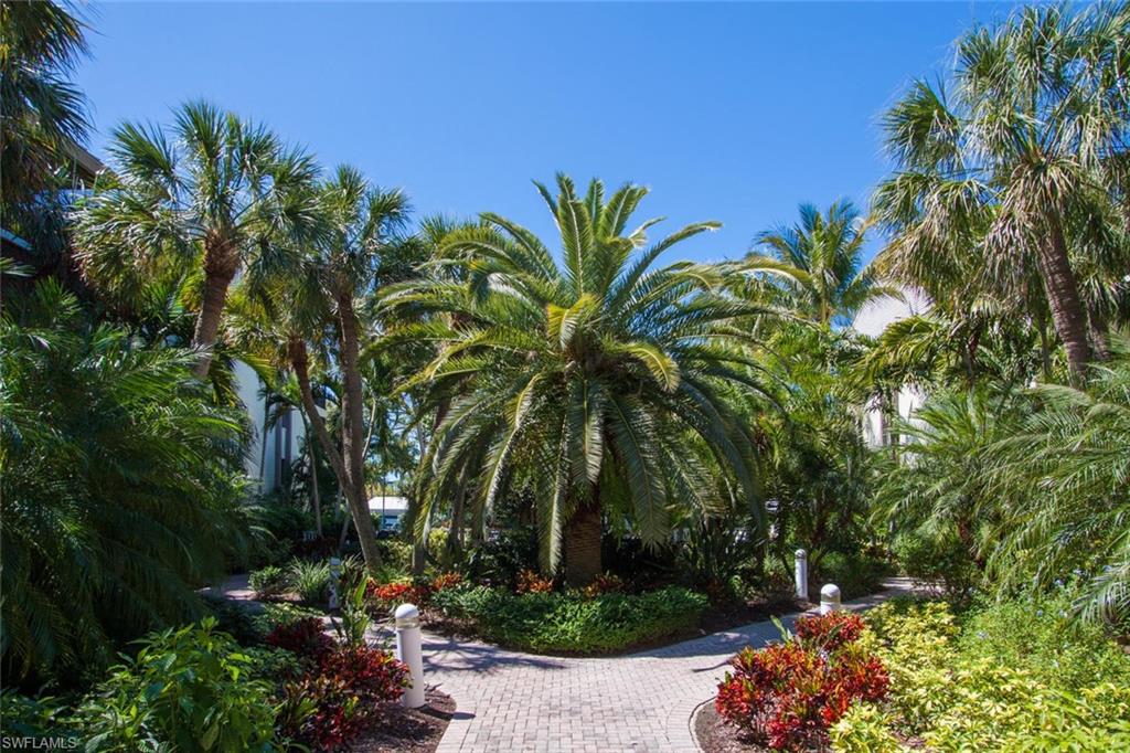 TENNIS VILLAS - Residential