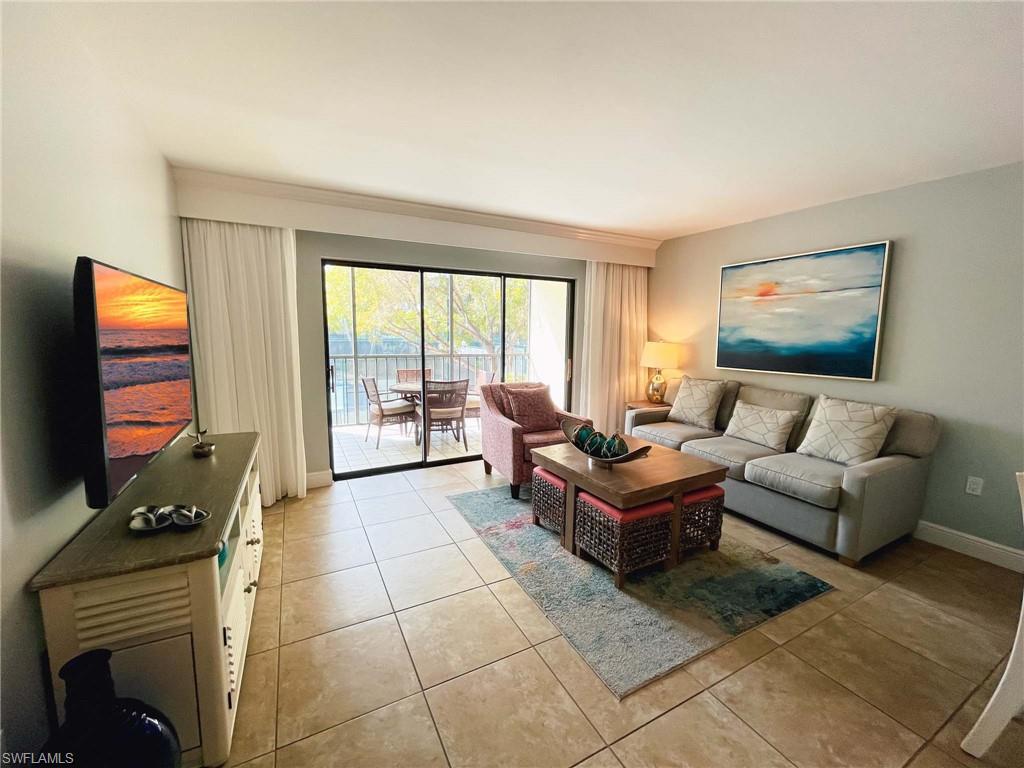 TENNIS VILLAS - Residential
