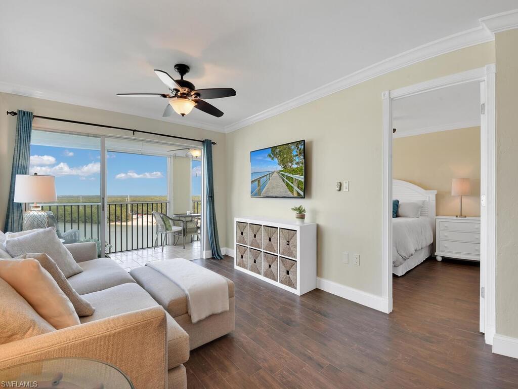 CASA BONITA ROYALE - Residential