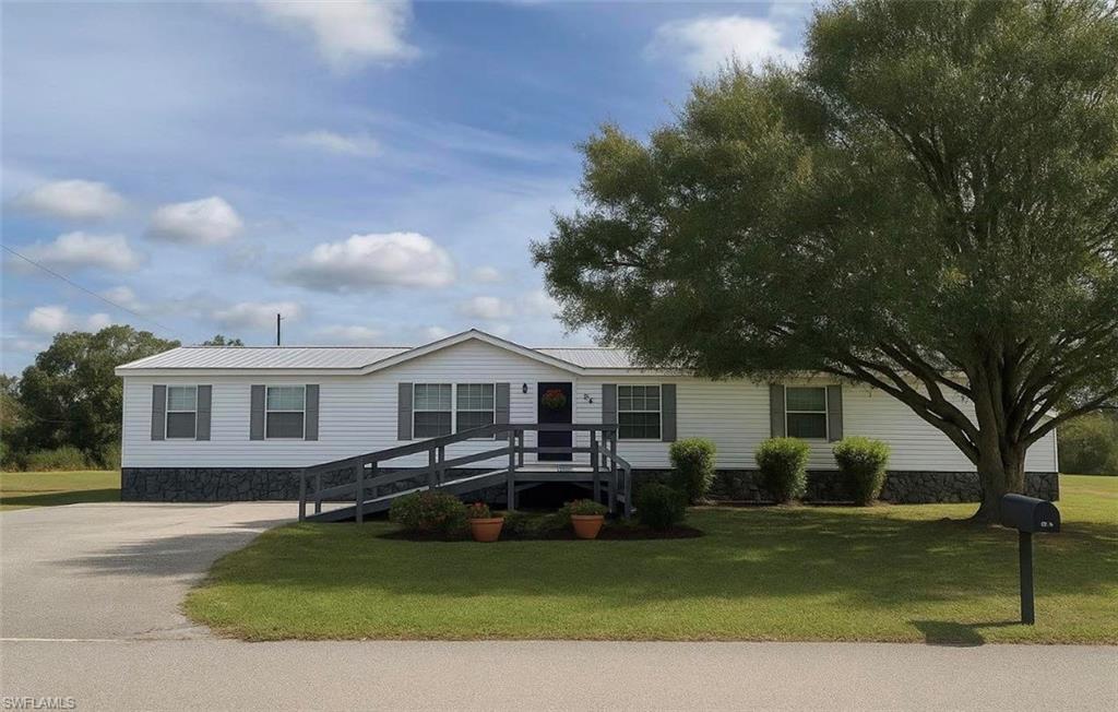 MOORE HAVEN - Residential