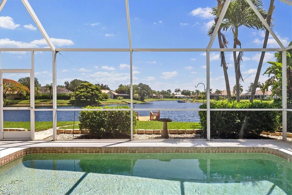 LONGSHORE LAKE - Residential
