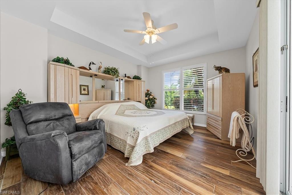 LONGSHORE LAKE - Residential