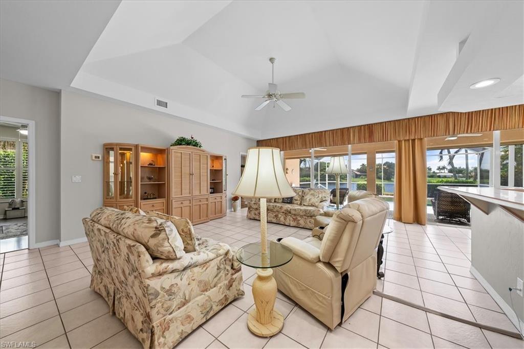 LONGSHORE LAKE - Residential