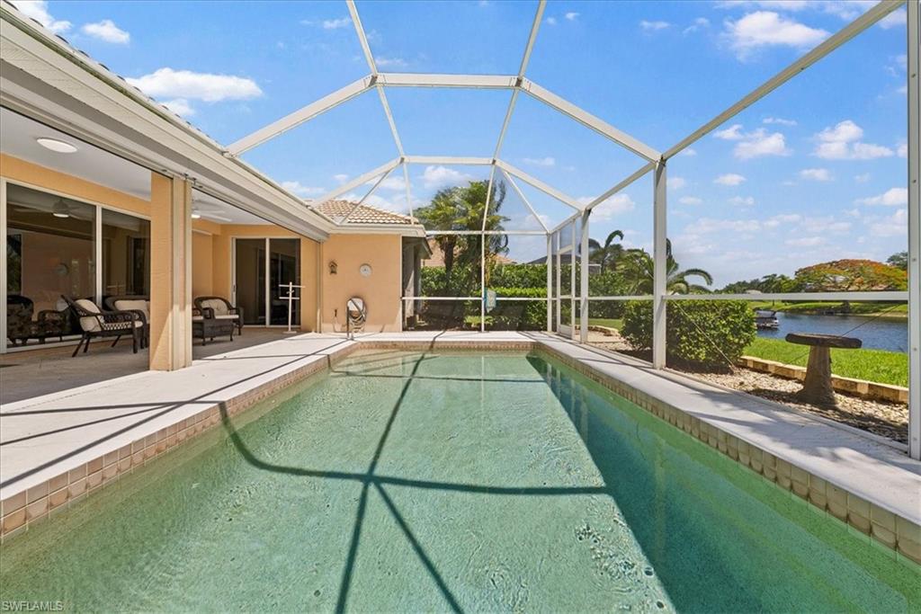 LONGSHORE LAKE - Residential