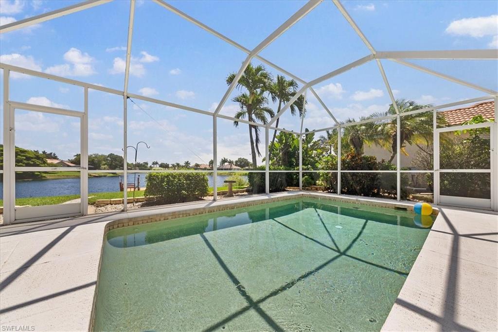 LONGSHORE LAKE - Residential