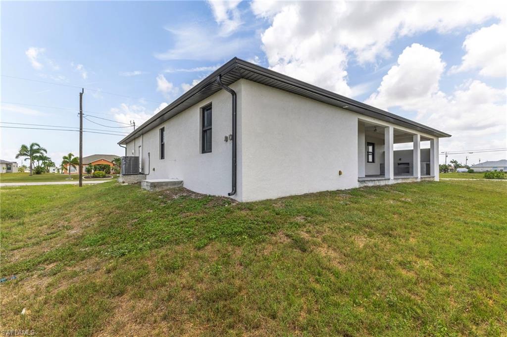 CAPE CORAL - Residential