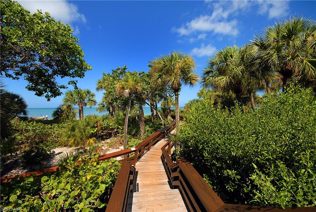 BAY COLONY SHORES - Residential