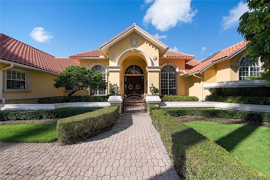 BAY COLONY SHORES - Residential