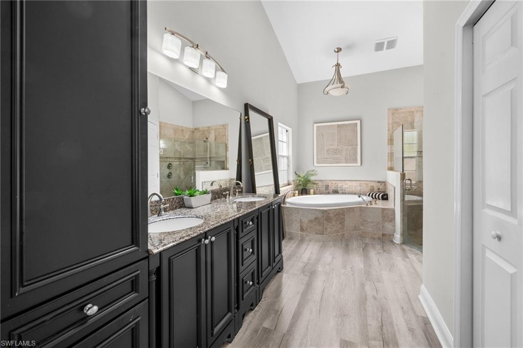 GOLDEN GATE ESTATES - Residential